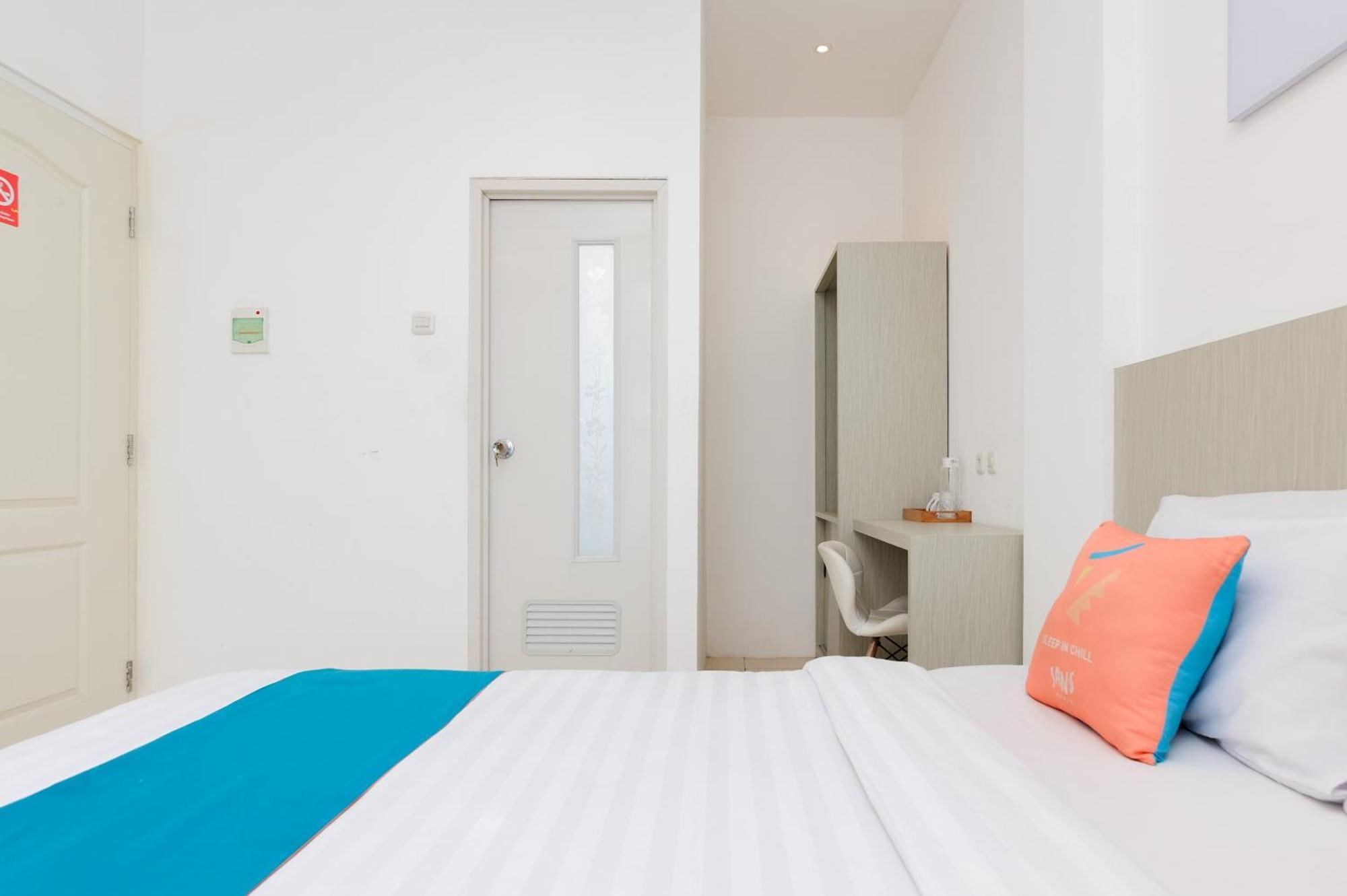 Sans Hotel La Vida Malang Ngadipuro Екстериор снимка